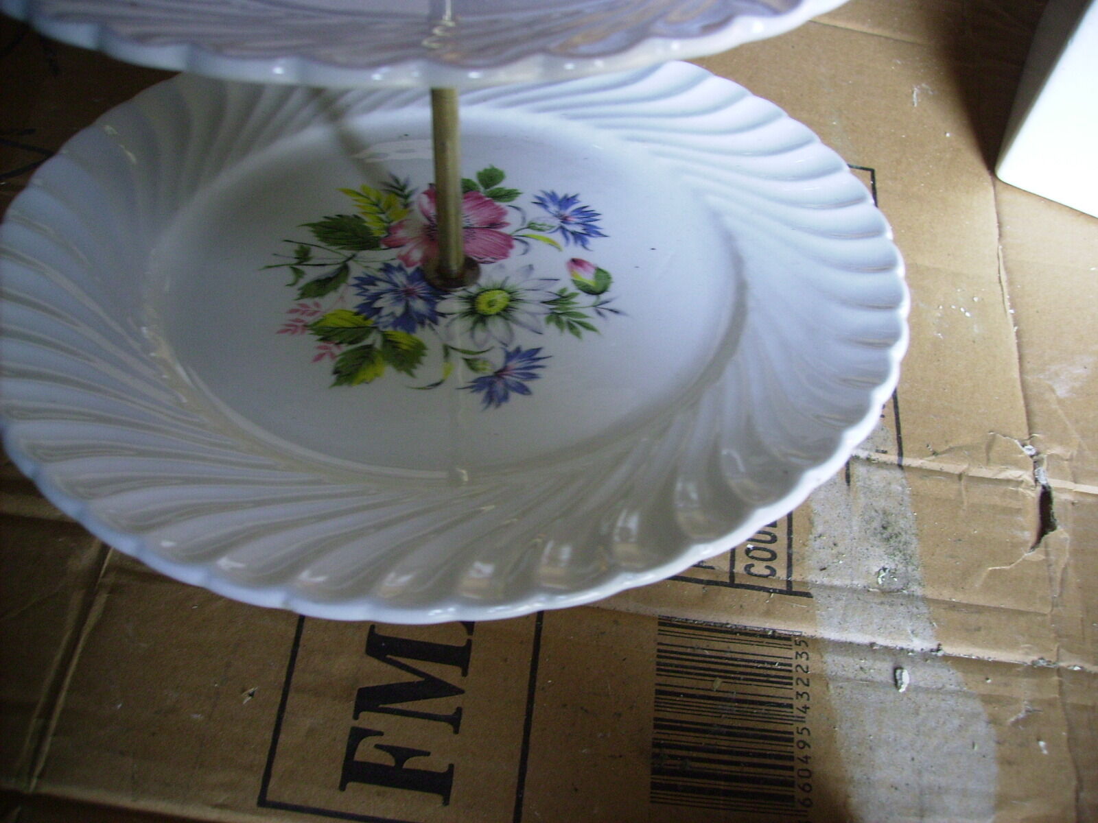 2-story KG Luneville servant decorated with flowers