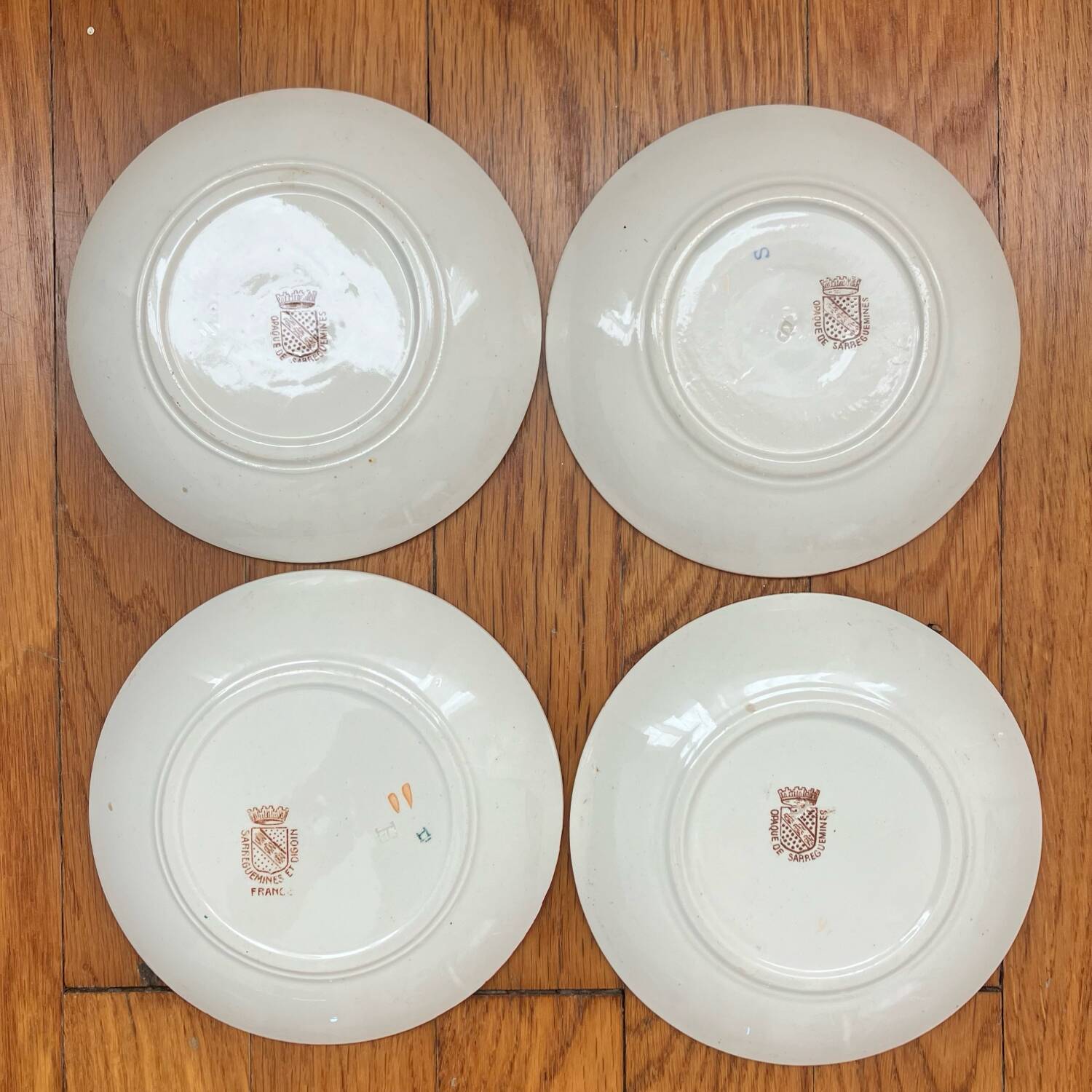 4 Digoin Sarreguemines earthenware saucers