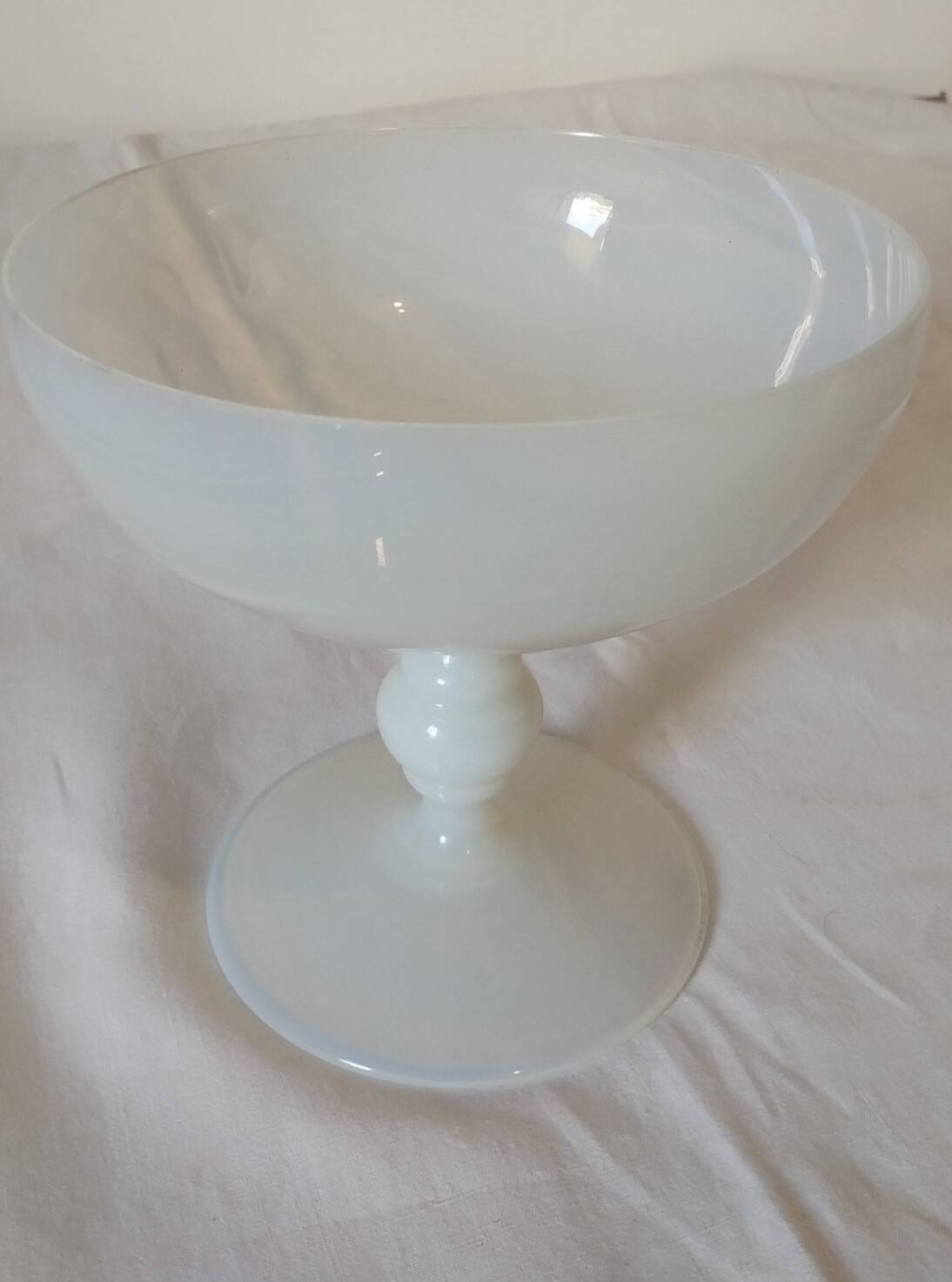 Opaline footed bowl