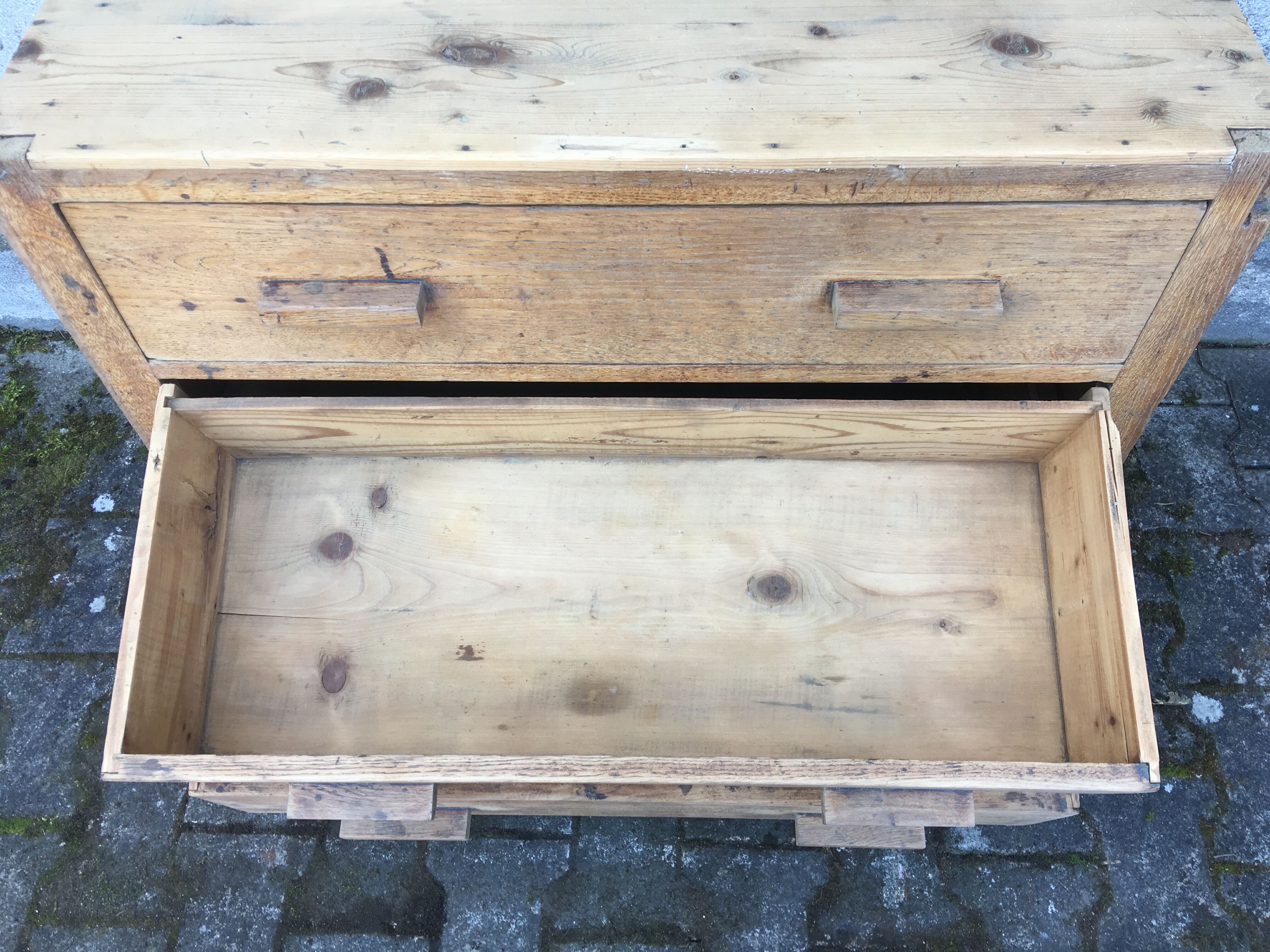 Old retro vintage chest of drawers 3 drawers wooden crude façade oak