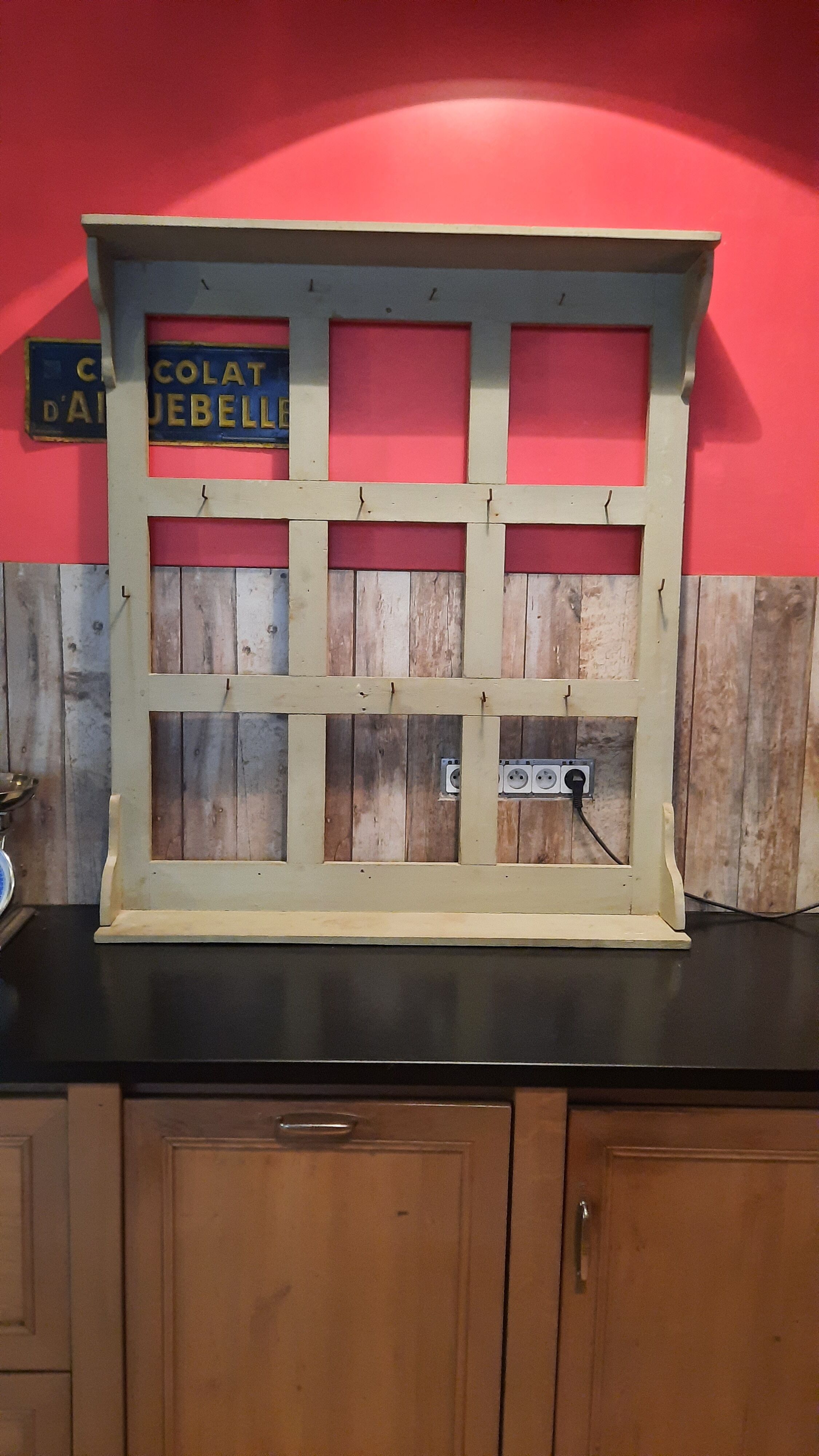 Pan holder and utensils