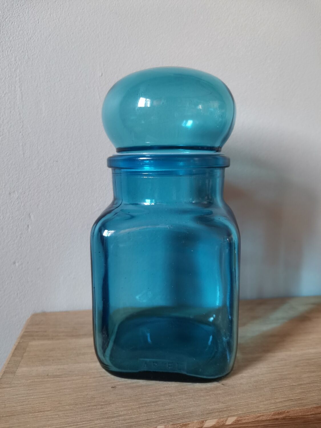 Bocal vintage en verre bleu Ariel