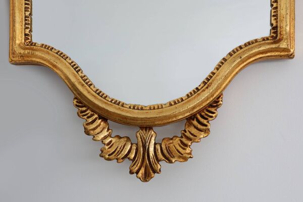 Miroir doré de style baroque du milieu du siècle, France, années 1950