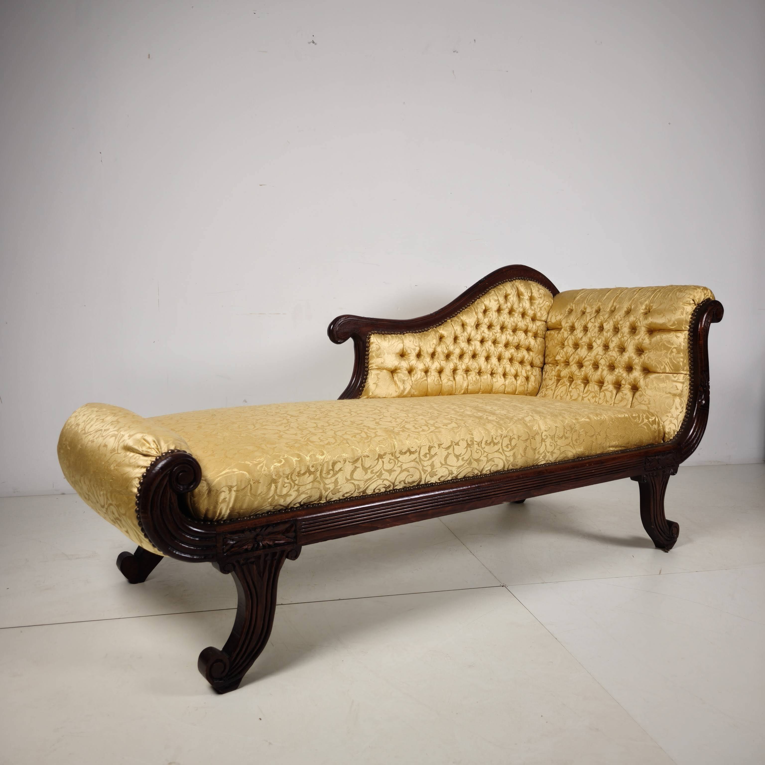 Chaise longue en noyer français, 19e siècle
