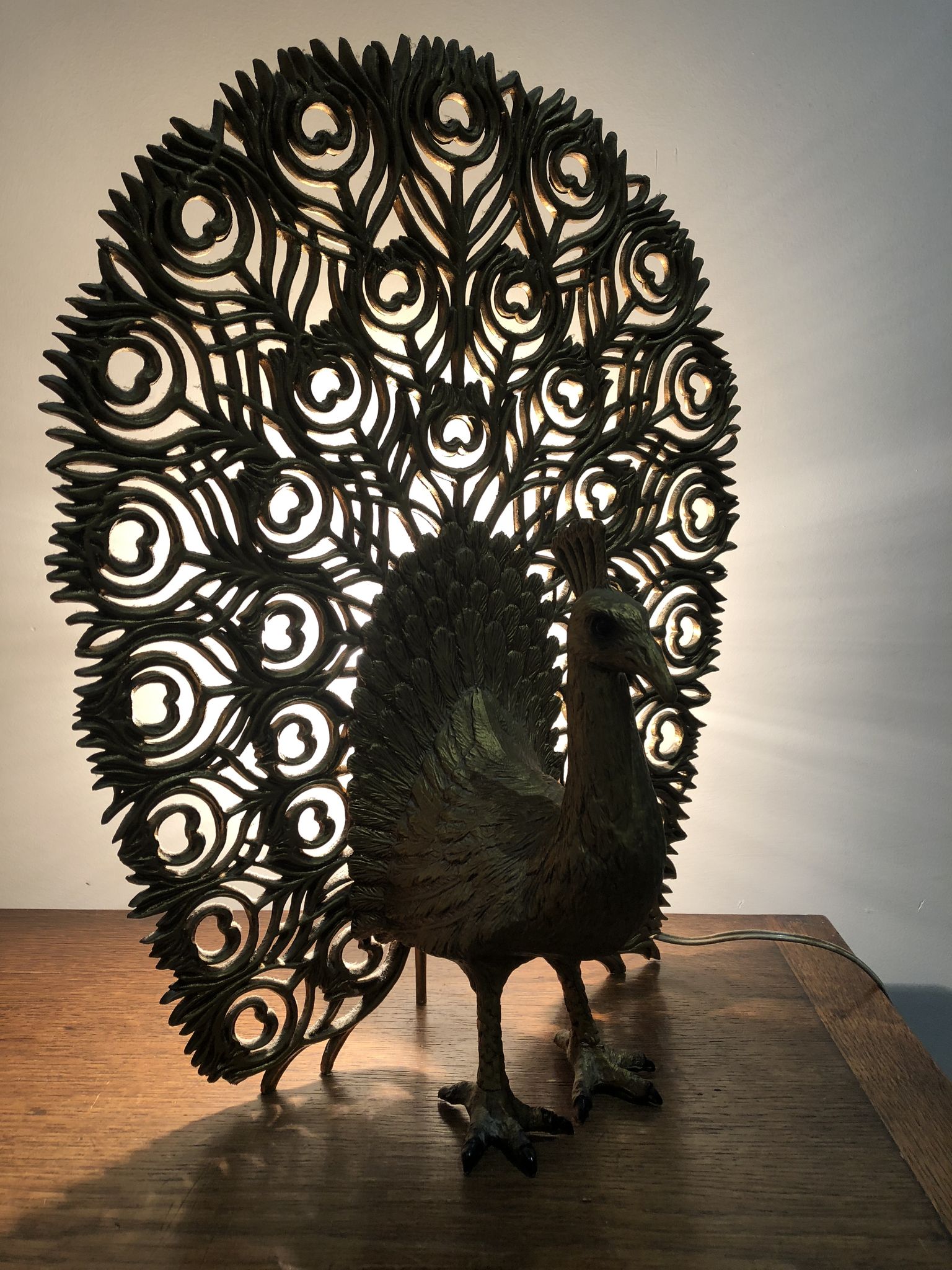 Lampe paon dorée