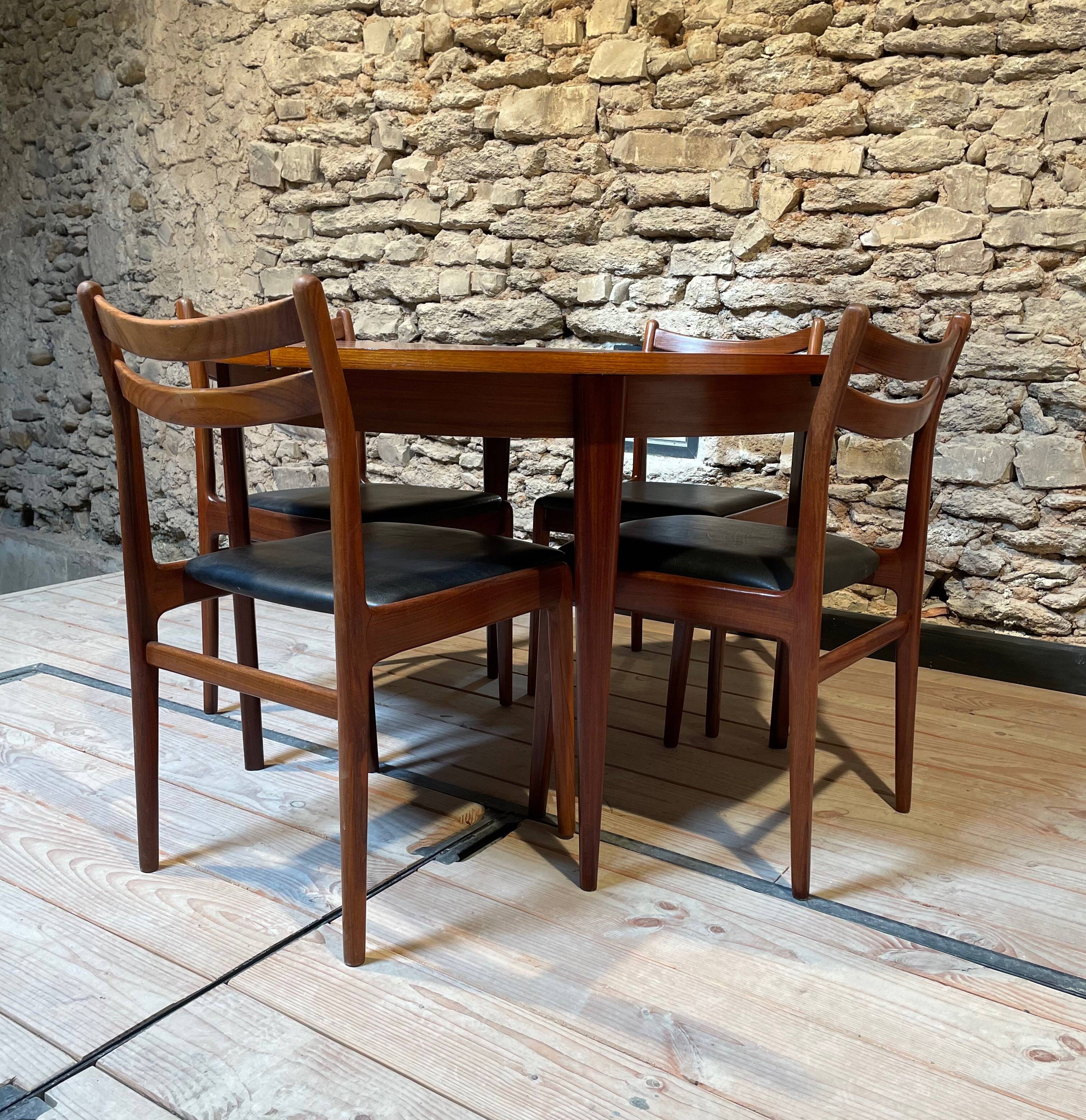 Teak table, vintage Scandinavian style from the 1960s, with hidden extension