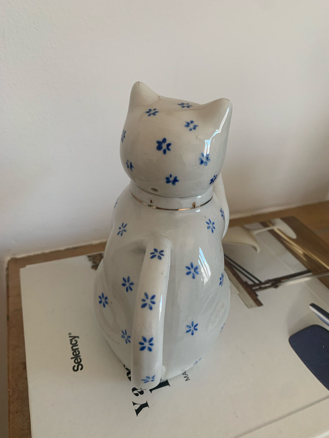 Milk jug or small tea vintage cat