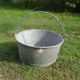 Bucket, zinc basin