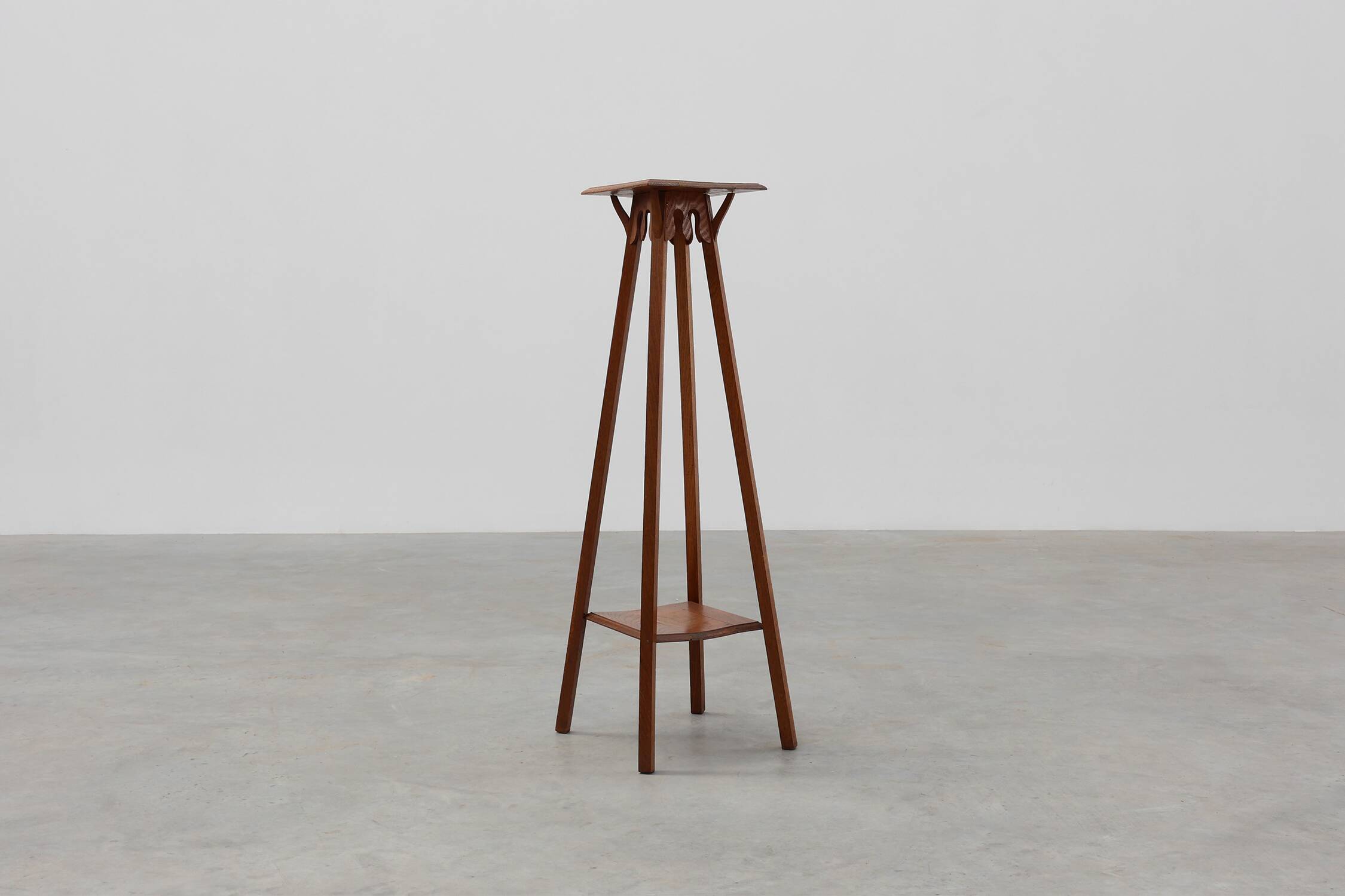 Art Deco tall oak wooden console or pedestal, France 1920s