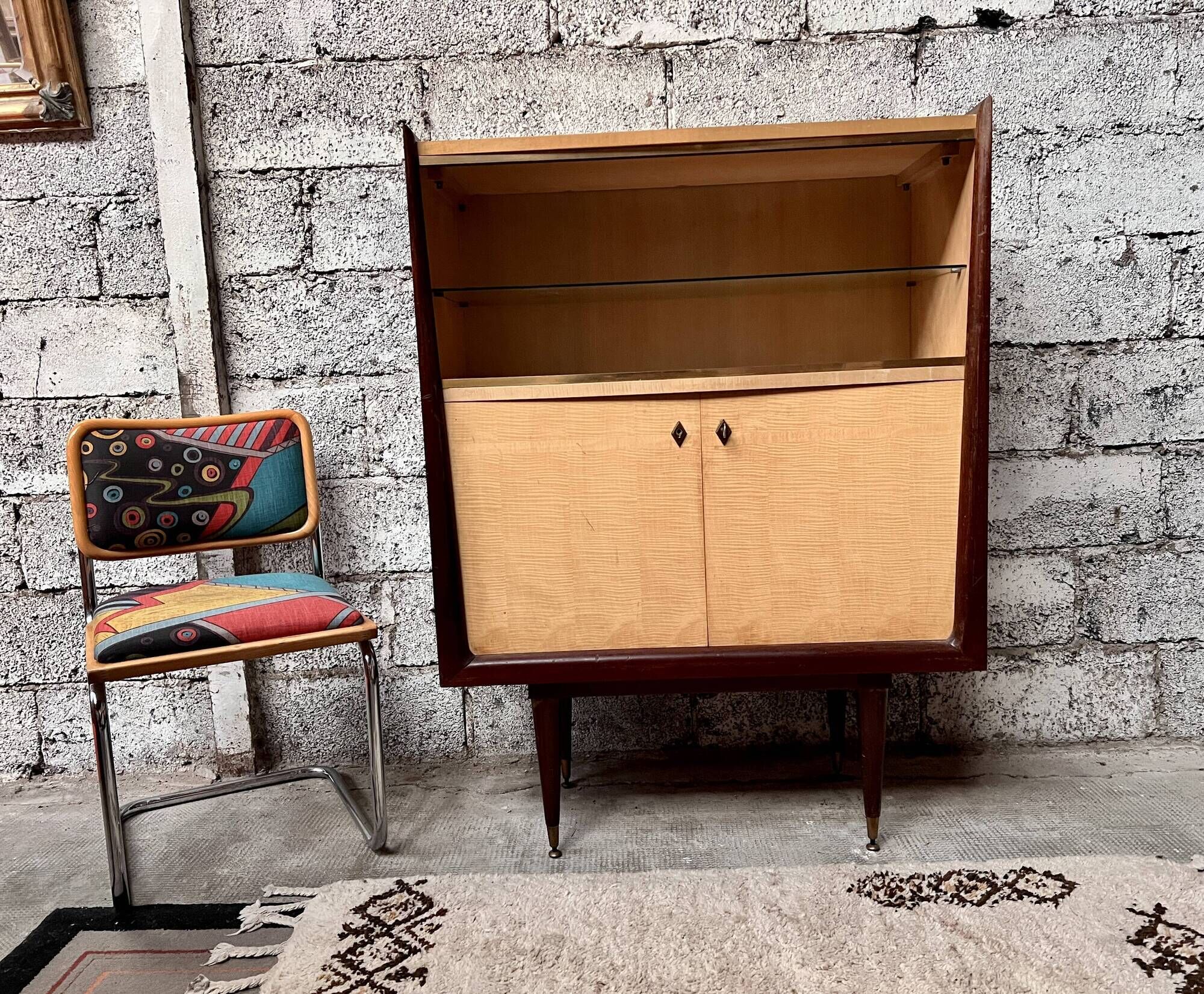 Vintage showcase in ash and lemon tree
