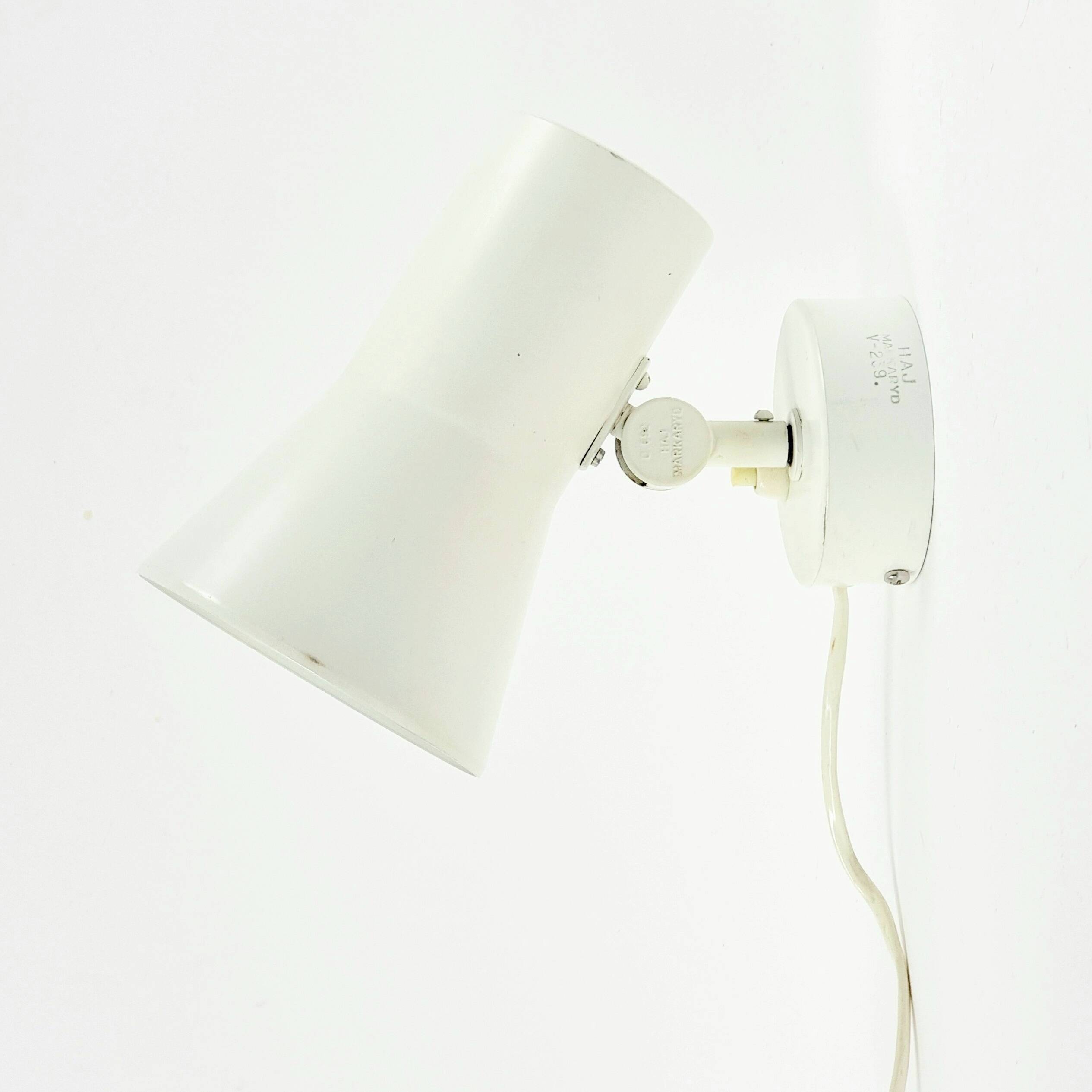 Pair of Scandinavian Mid Century Wall Lights Model V-239 from Hans-Agne Jakobsson Ab Markaryd, 1960s