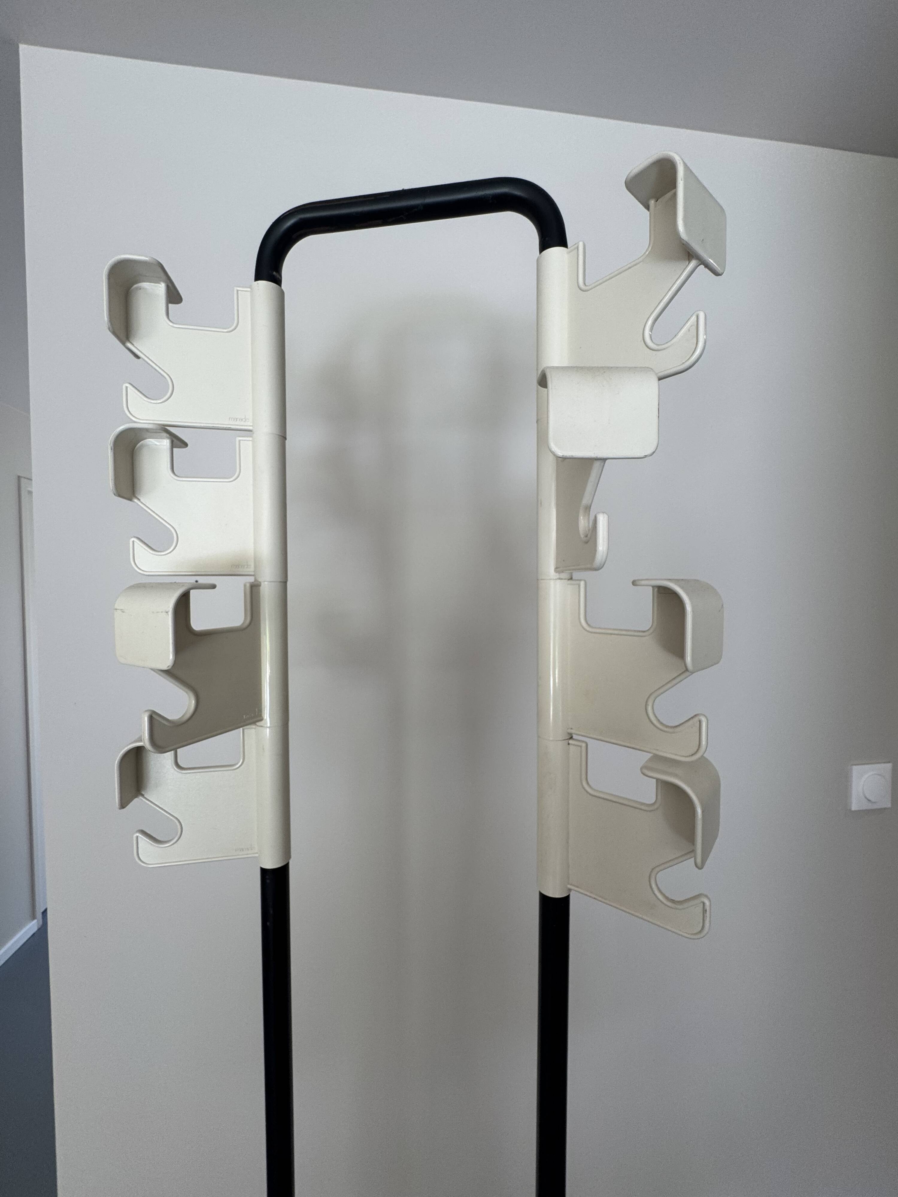 Coat rack Manade signed by Jean-Pierre Vitrac