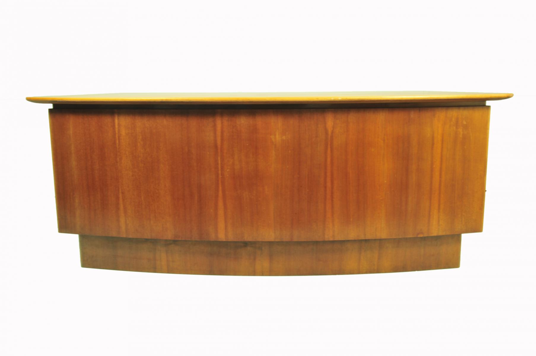 Office curve vintage