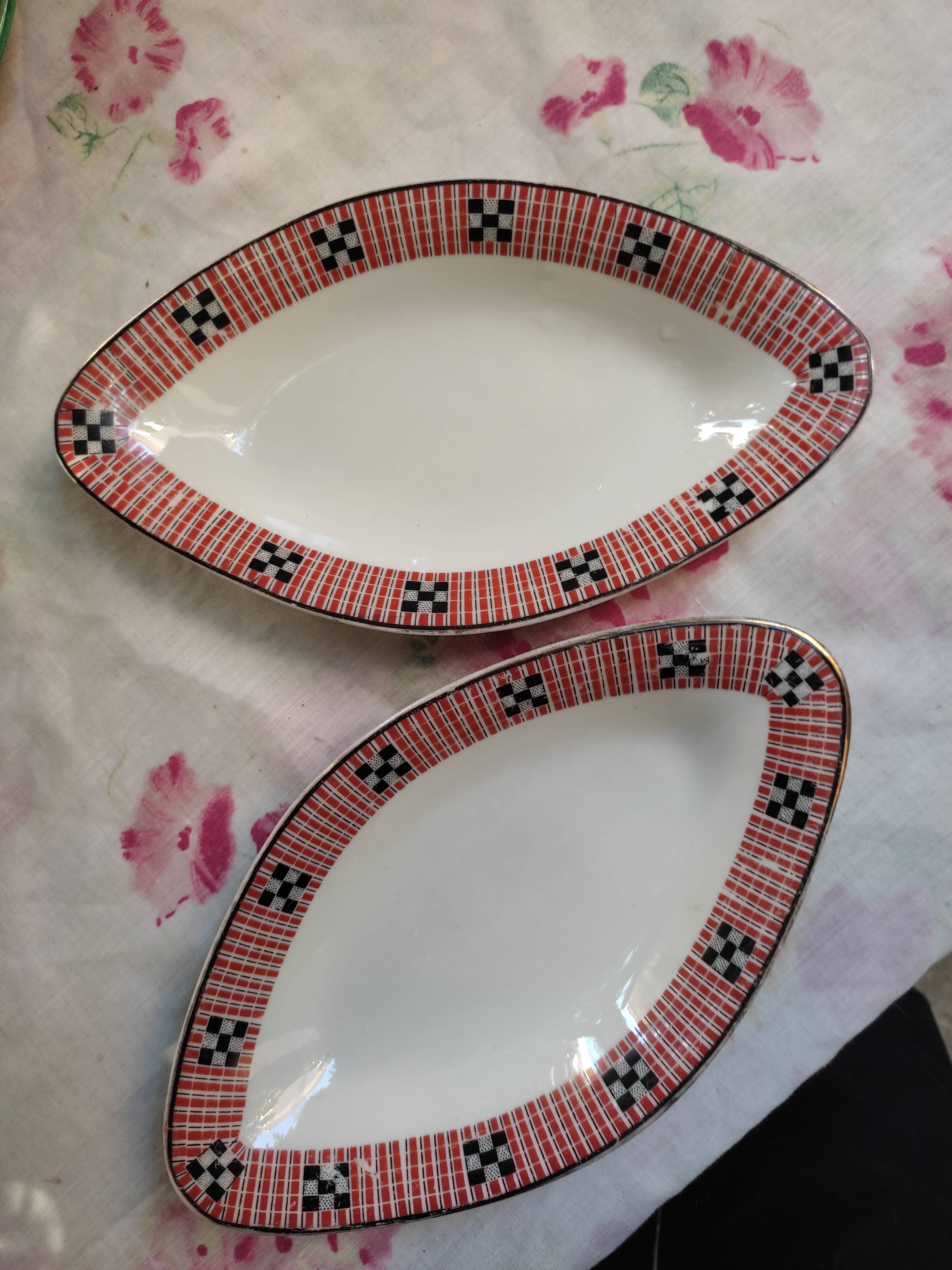 2 raviers in porcelain art deco