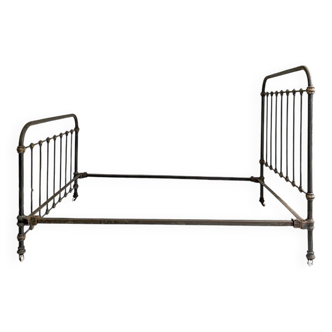 Napoleon III iron bed