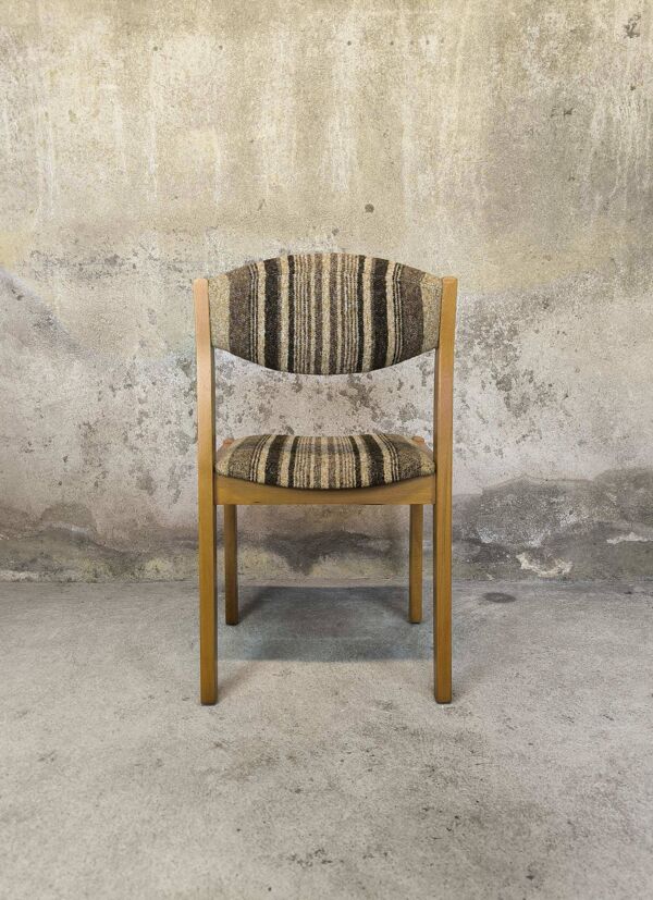 Chaise vintage de style scandinave SELF