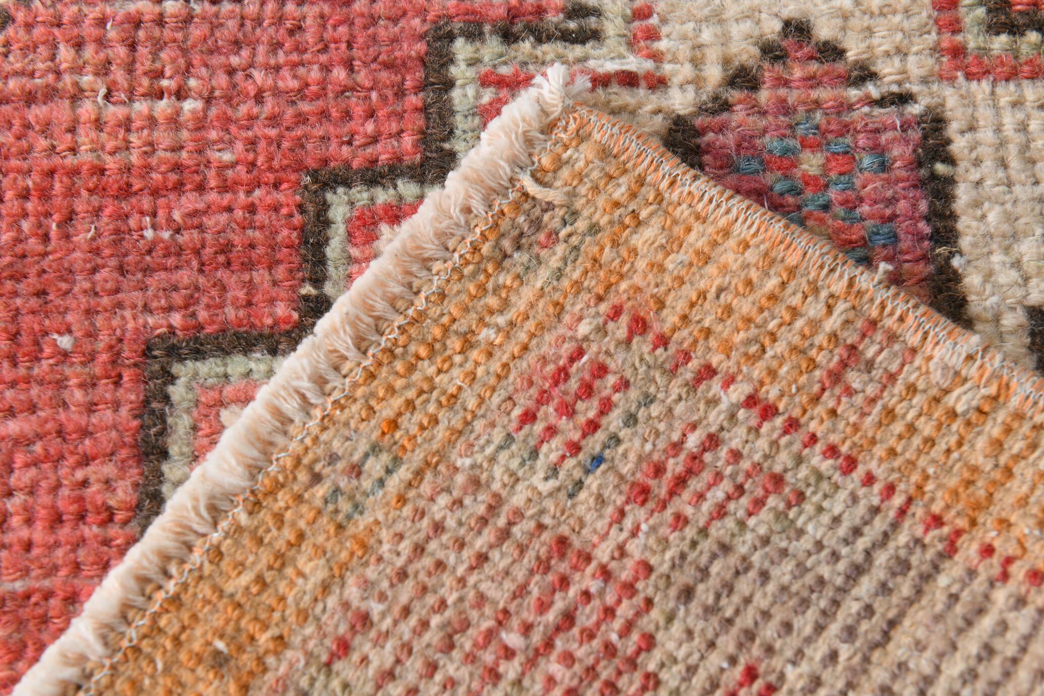 2x3 Red Beige Classic Vintage Rug, 43x82Cm