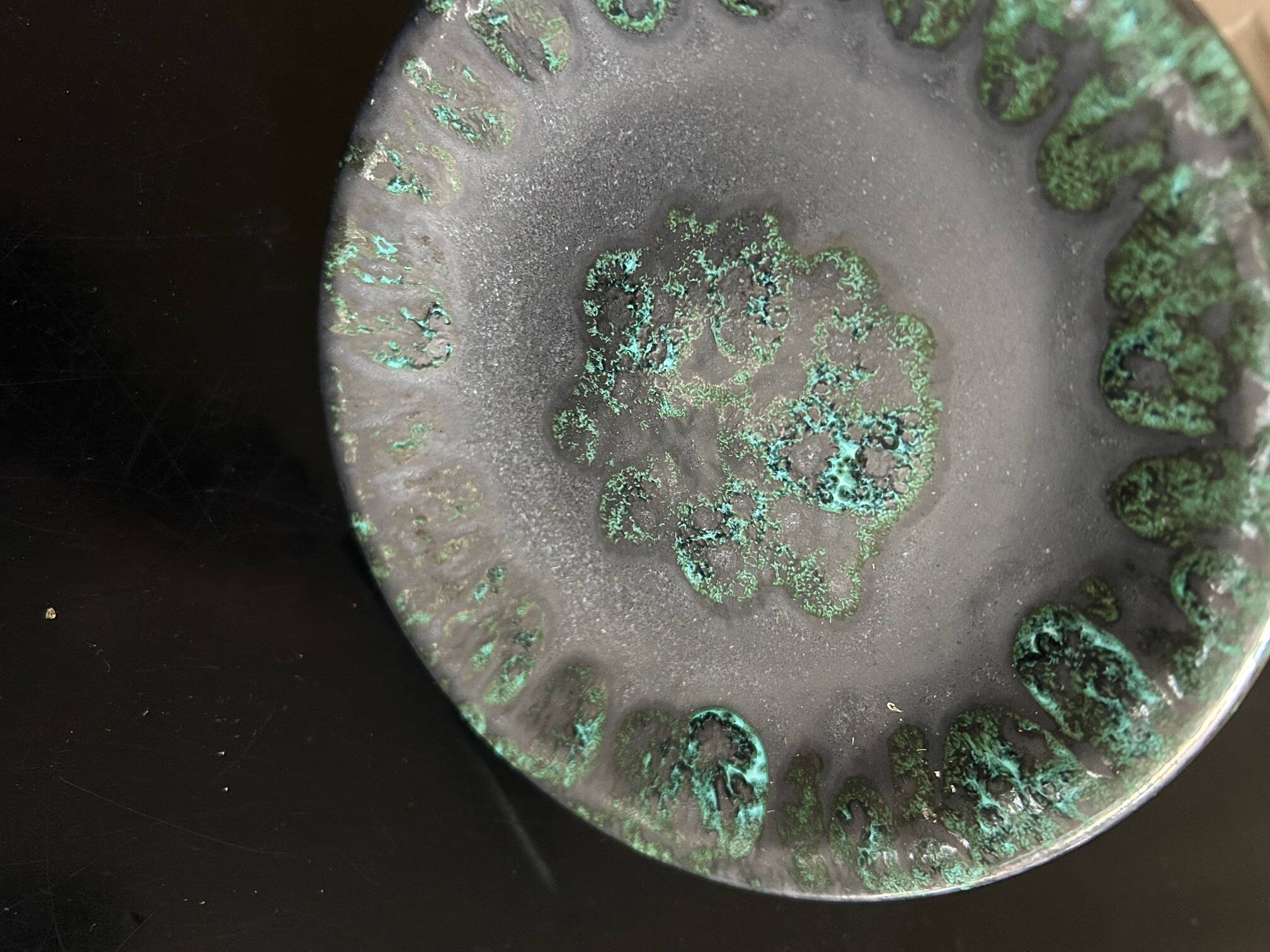 11 flat ceramic plates from Petit Massé Morvan.