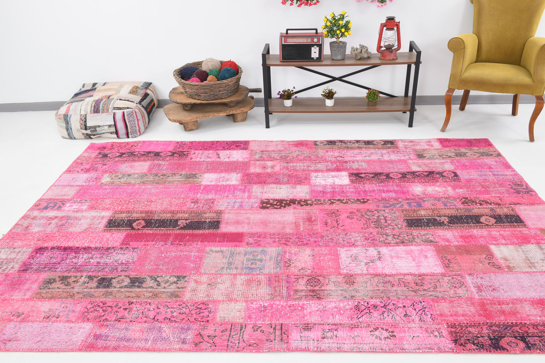 7x10 distressed pink turkish rug 300x208cm