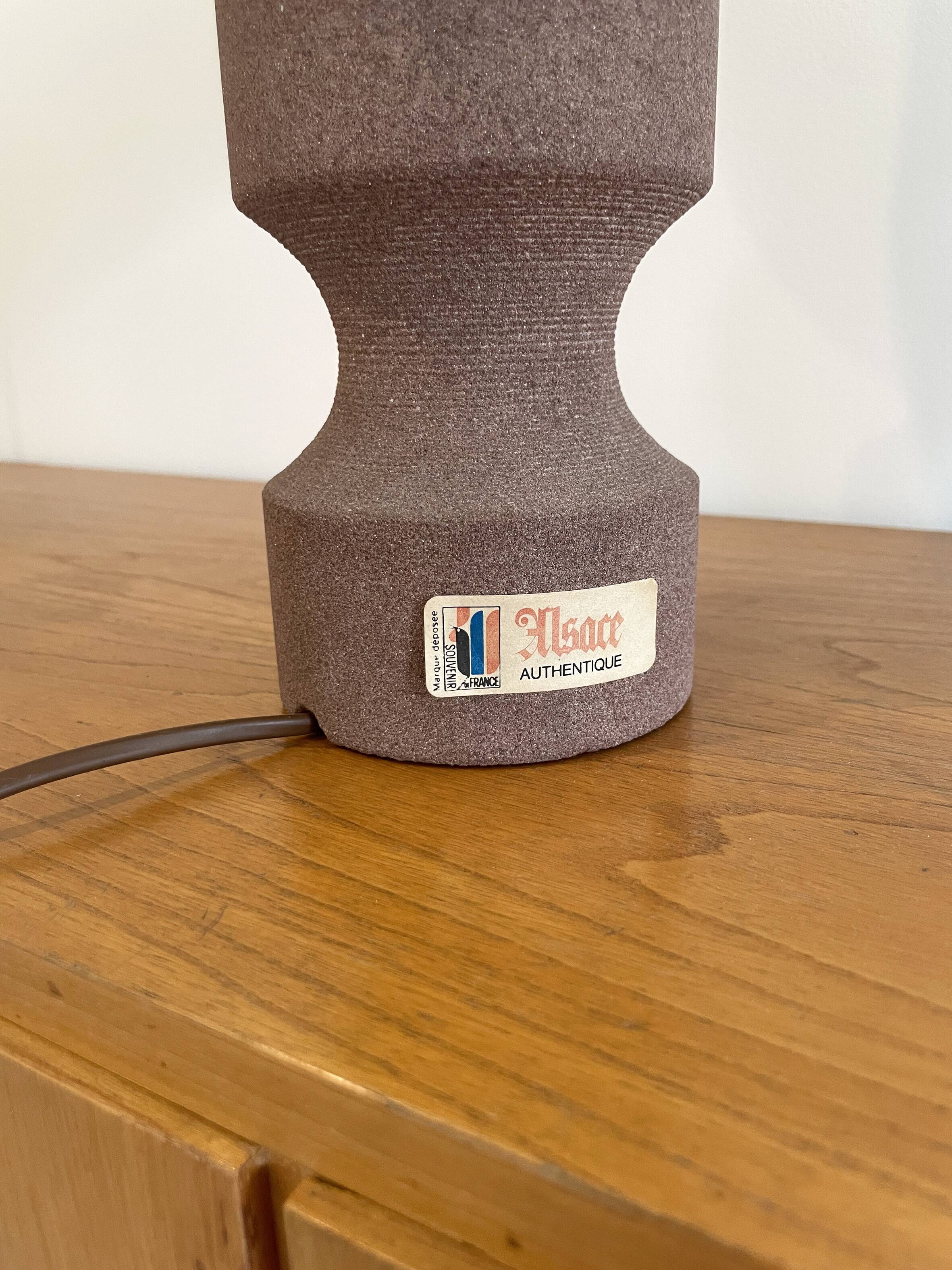 Lampe de table vintage en pierre sculptée grès