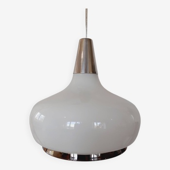 Suspension vintage, globe opaline blanche.