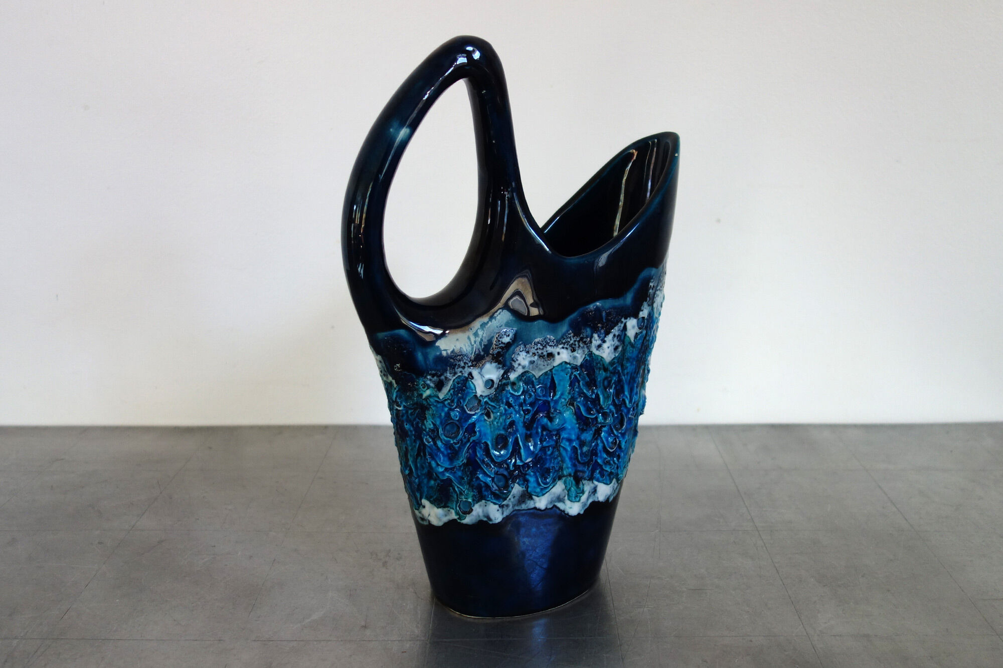 Blue vase fat lava Vallauris sea foam décor 70s