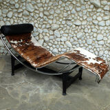 Lounge chair LC4 Cassina by Charlotte Perriand, Le Corbusier and Pierre Jeanneret Vintage 1960s
