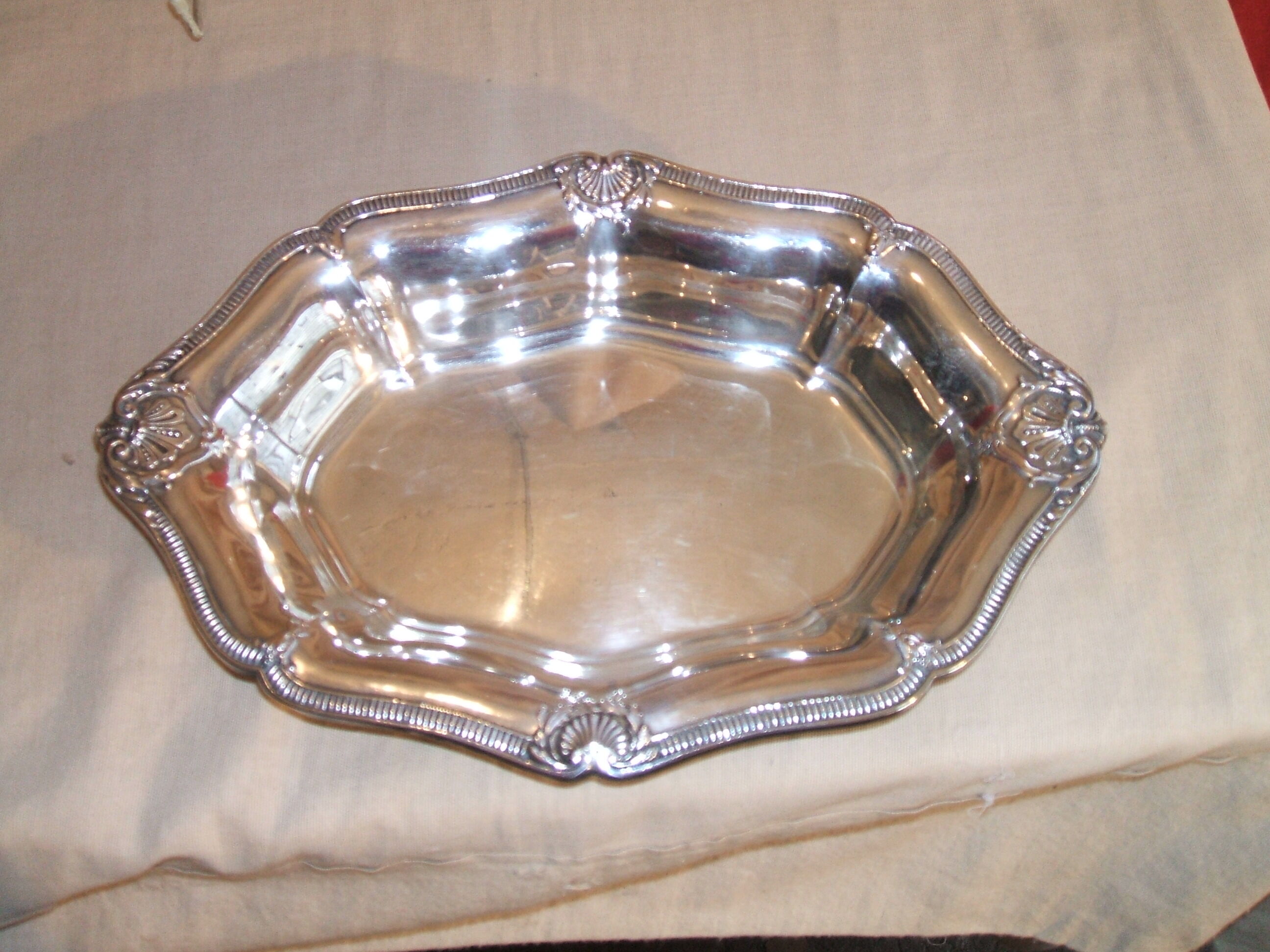 Silver metal bread basket