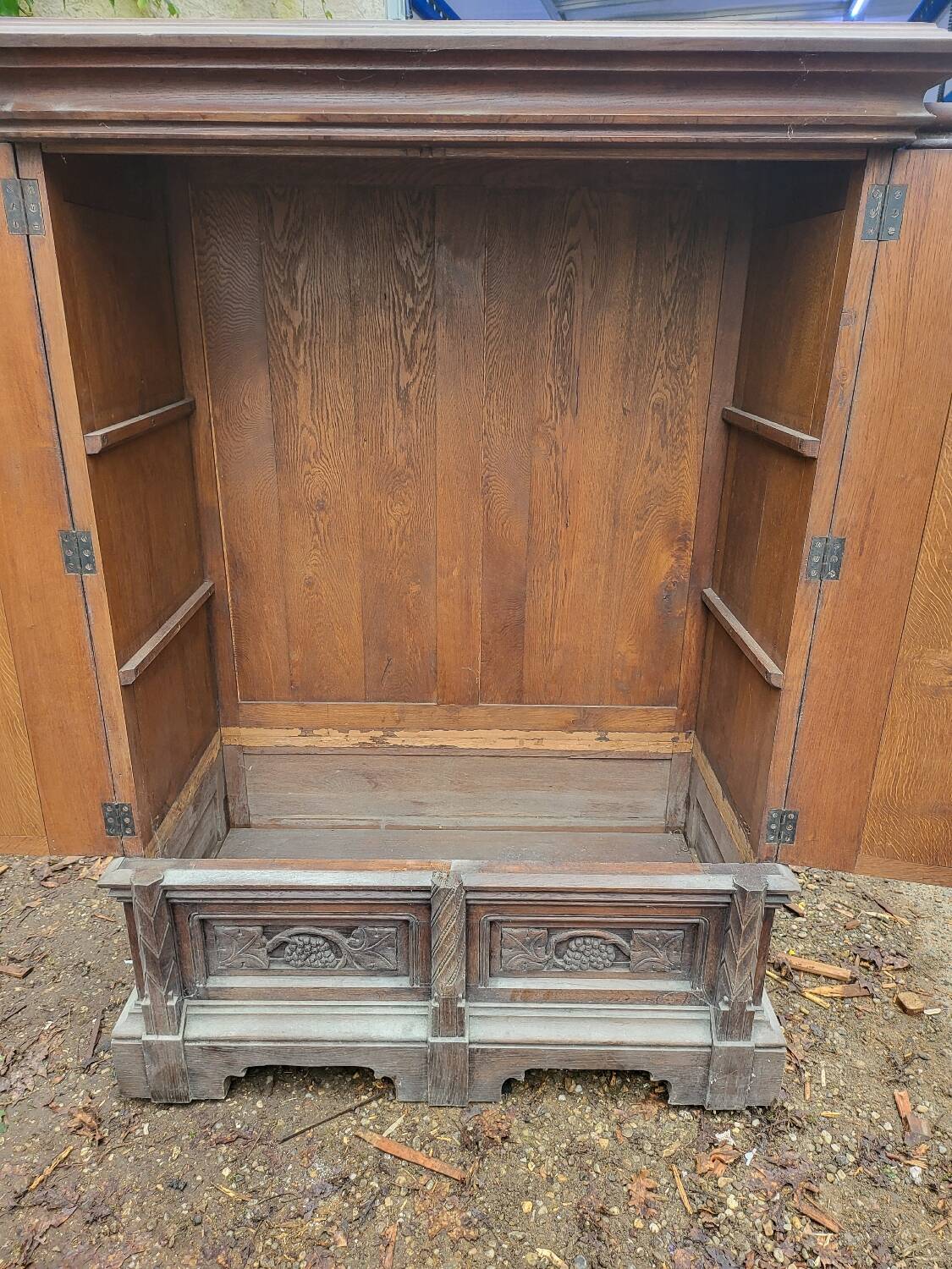 Large buffet / carved oak wardrobe – Neo-Gothic decor –