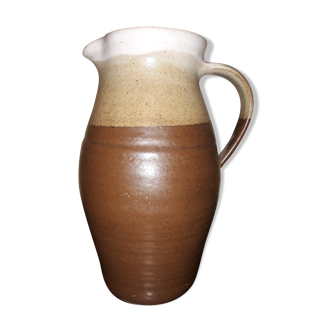 Sandstone pitcher