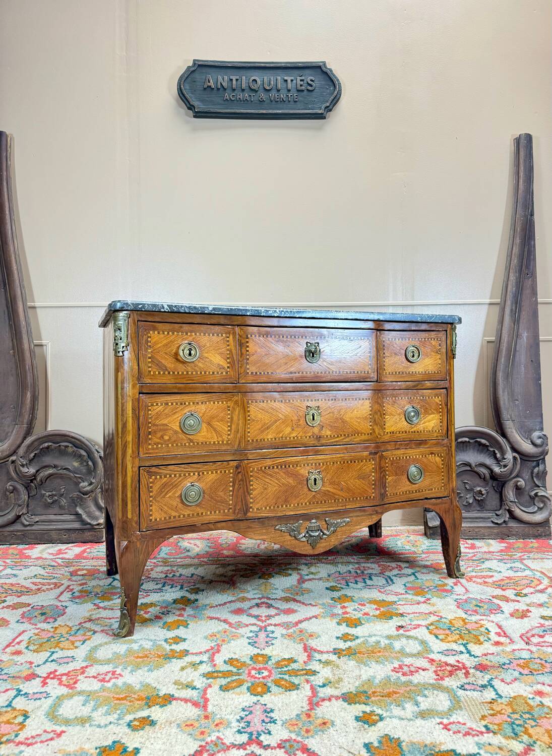 Kierchenbach Jean-adam commode à ressaut en marqueterie d’époque Louis XVI