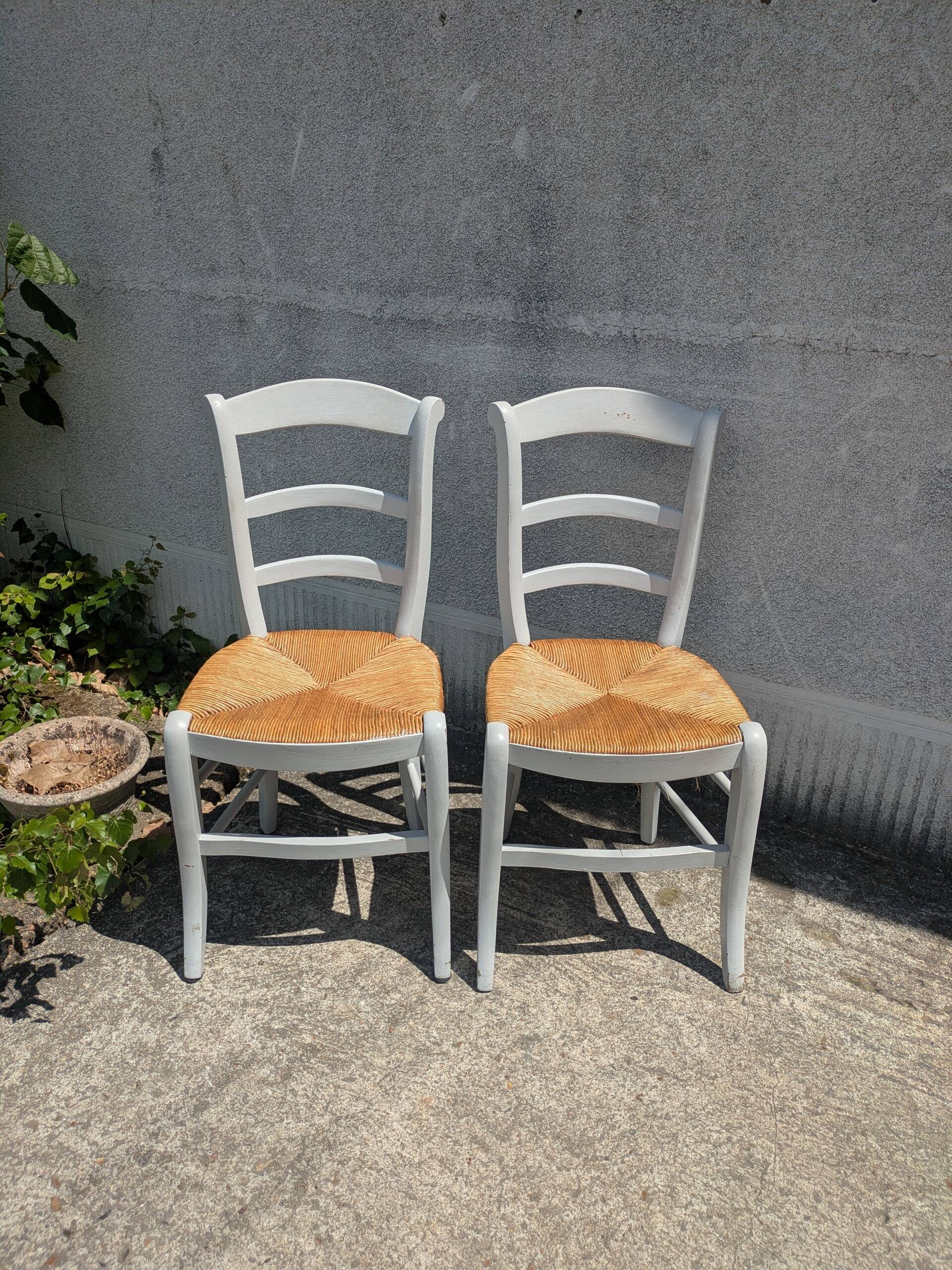 Paire de chaises paillées
