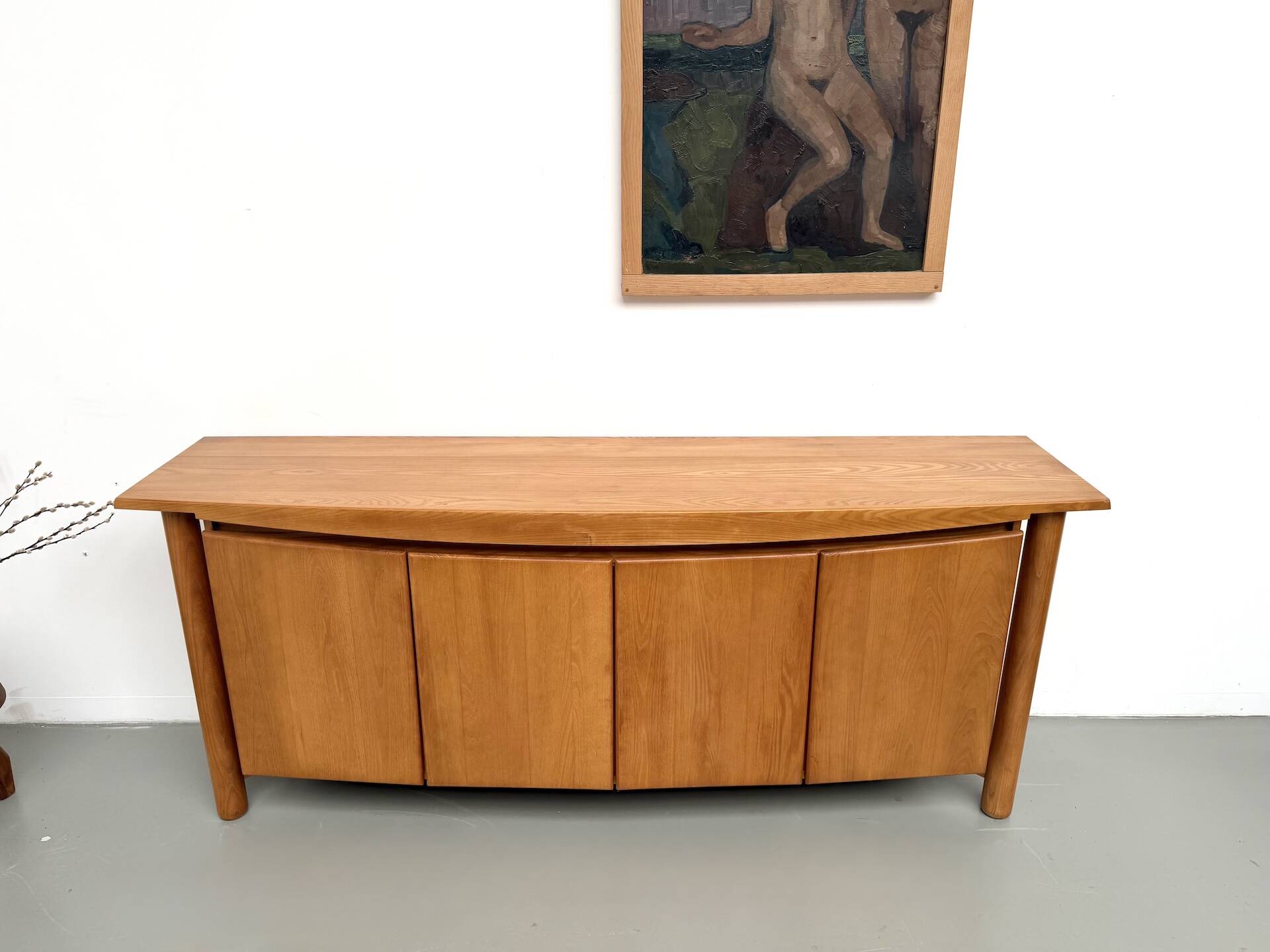 Enfilade galbée Maison Regain en orme massif, 1970
