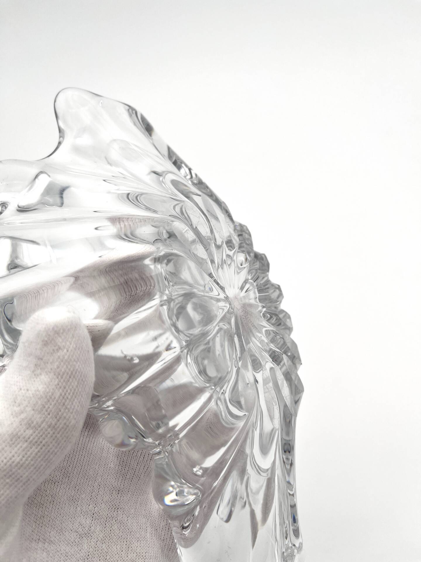 Ouraline Coupe Blown Glass Bohemia Shell Sculpture 1950