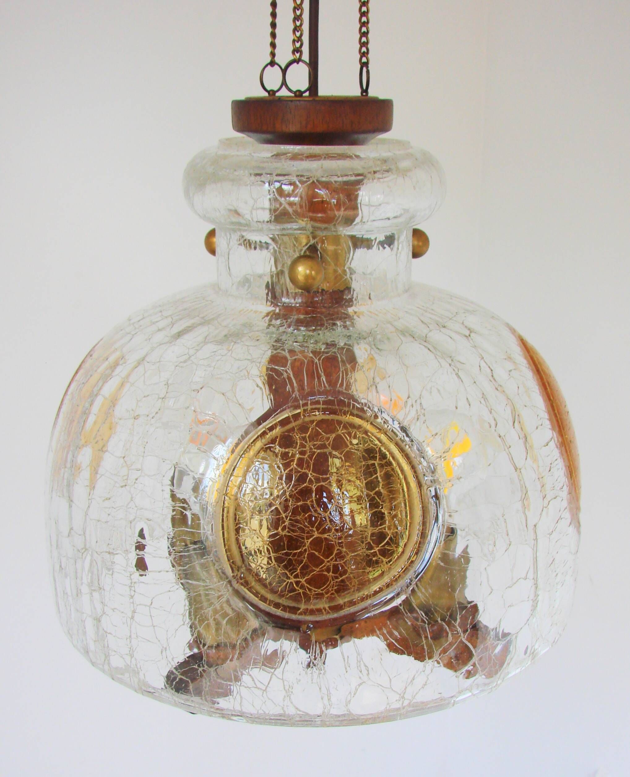 A modernist pendant light, 1970s.