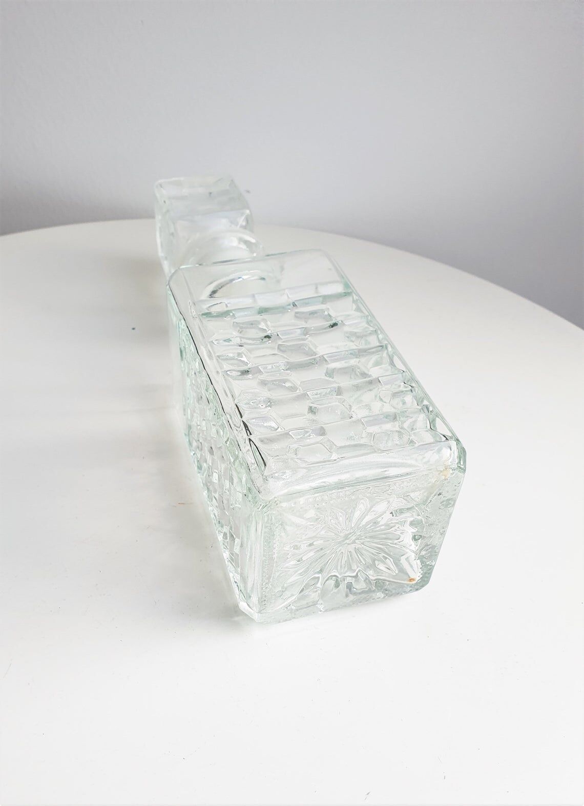 Glass square carafe