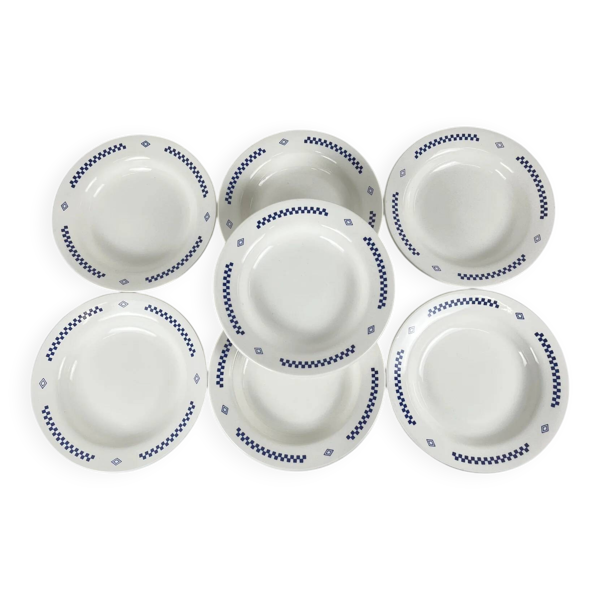 7 assiettes creuses Lustucru, décor de damiers bleus, 1950-80