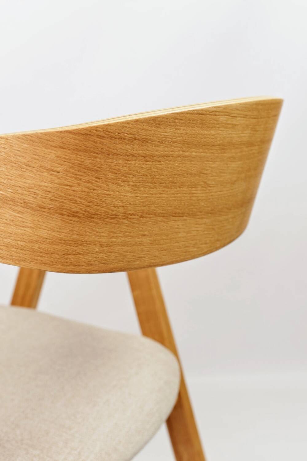 Vintage chairs light oak and beige natural linen