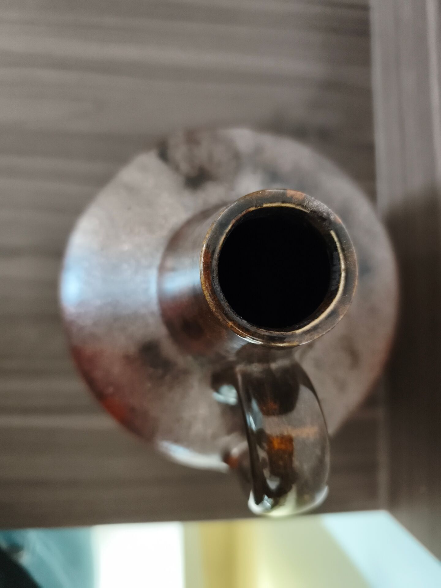 Vase pichet en céramique.