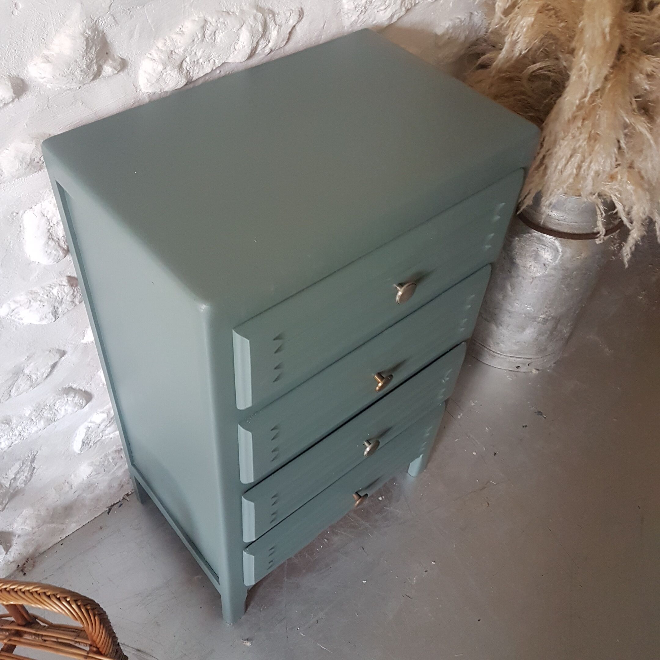 Vintage chest of drawers