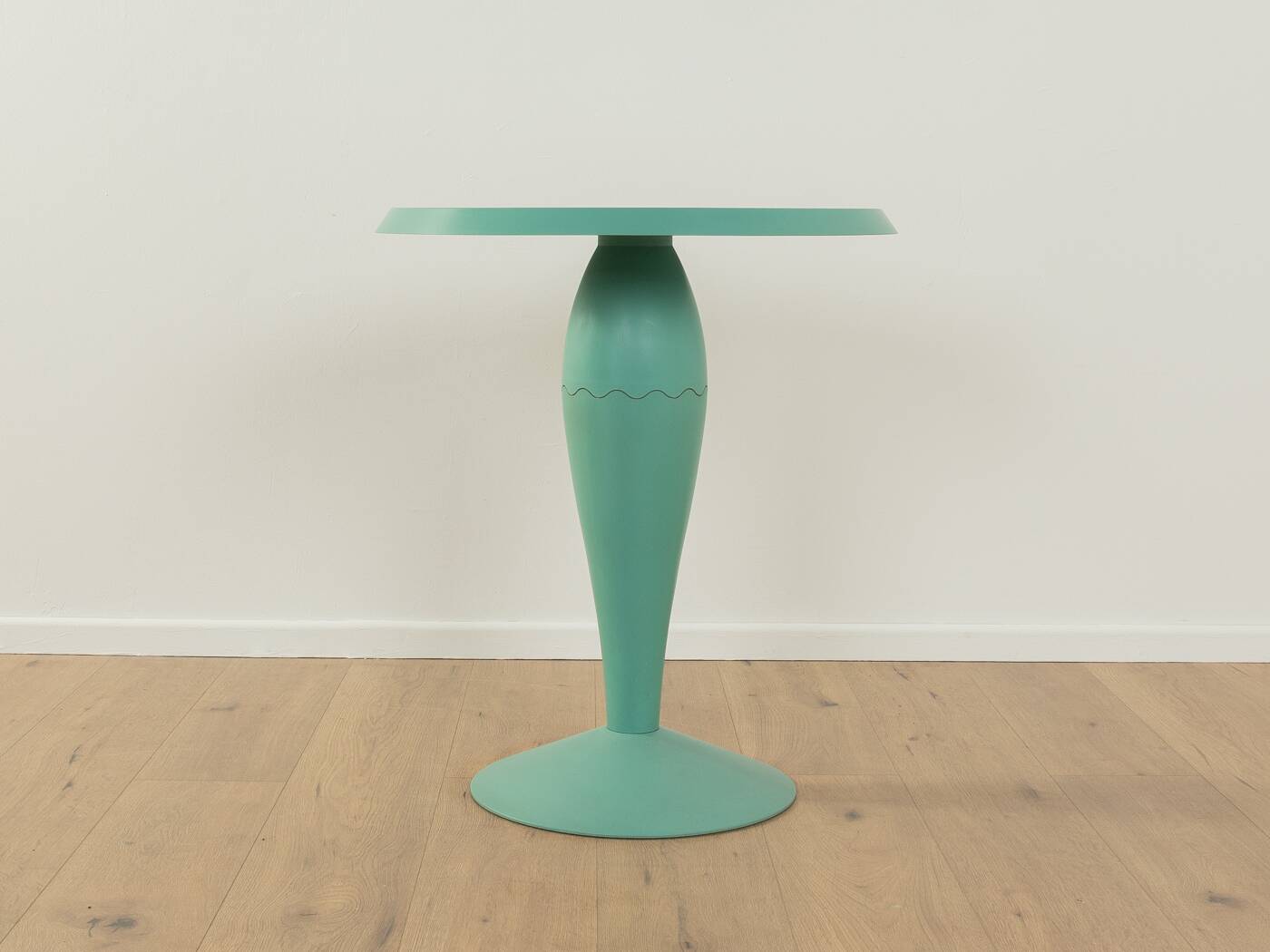 Table bistro miss balū, philippe starck pour kartell