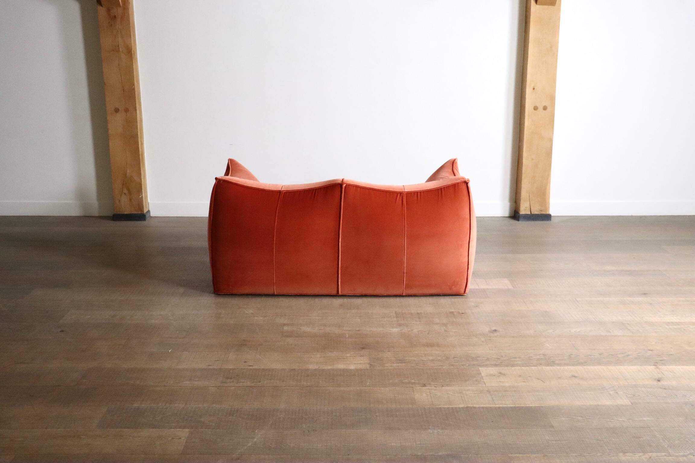 Le Bambole sofa in coral velvet By Mario Bellini For B&B Italia, 1970s