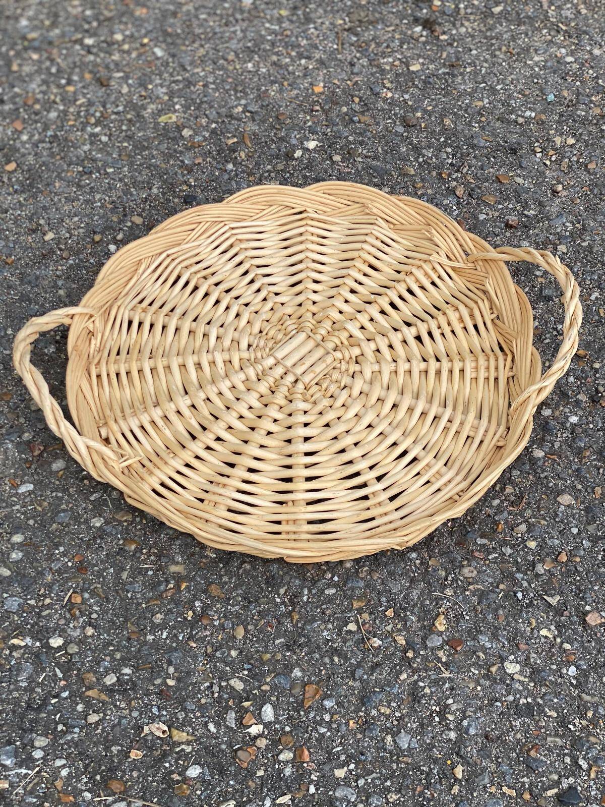 Set of 5 round woven wicker baskets