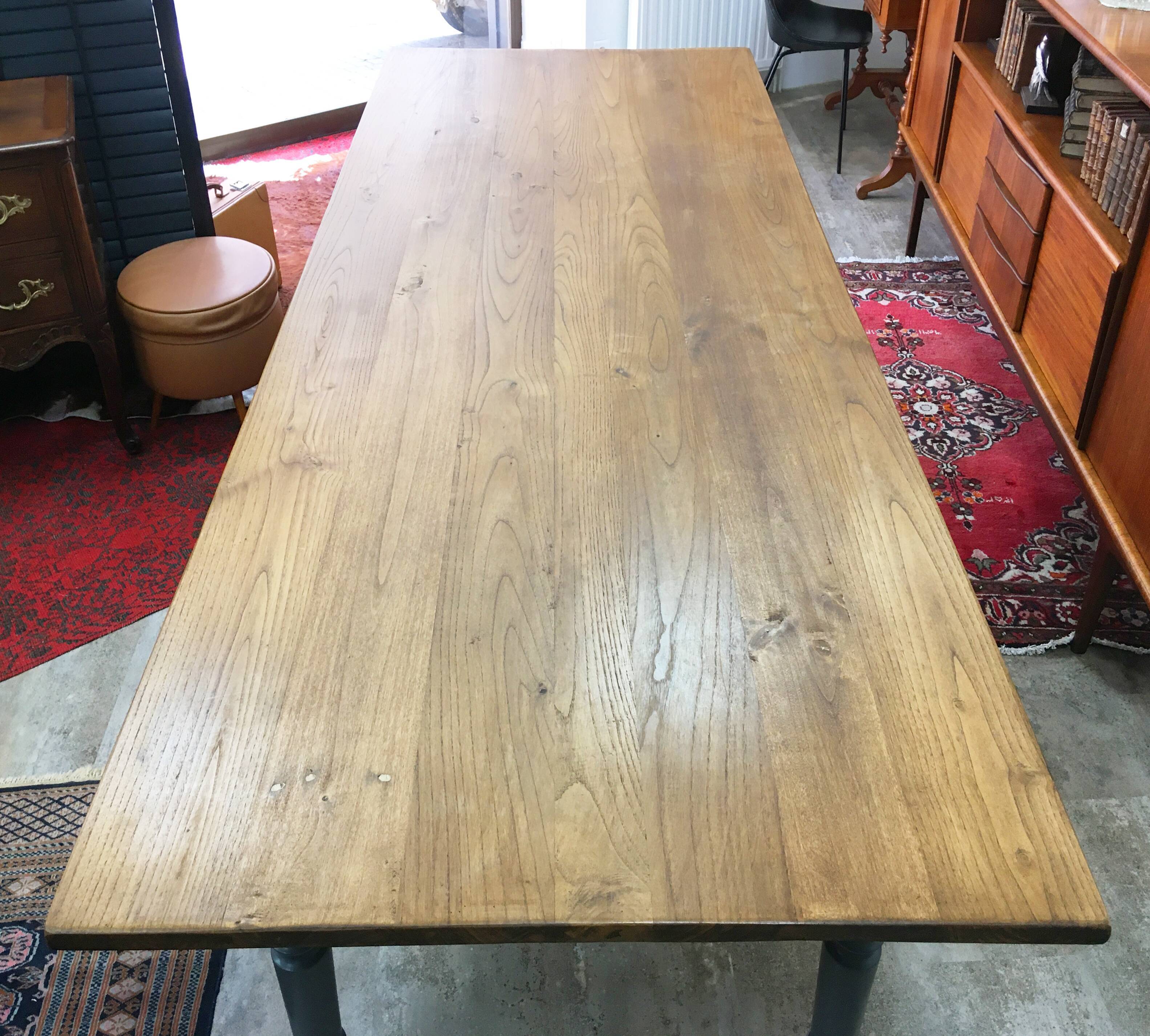 Large farm table 2m50 turned foot painted and waxed tray