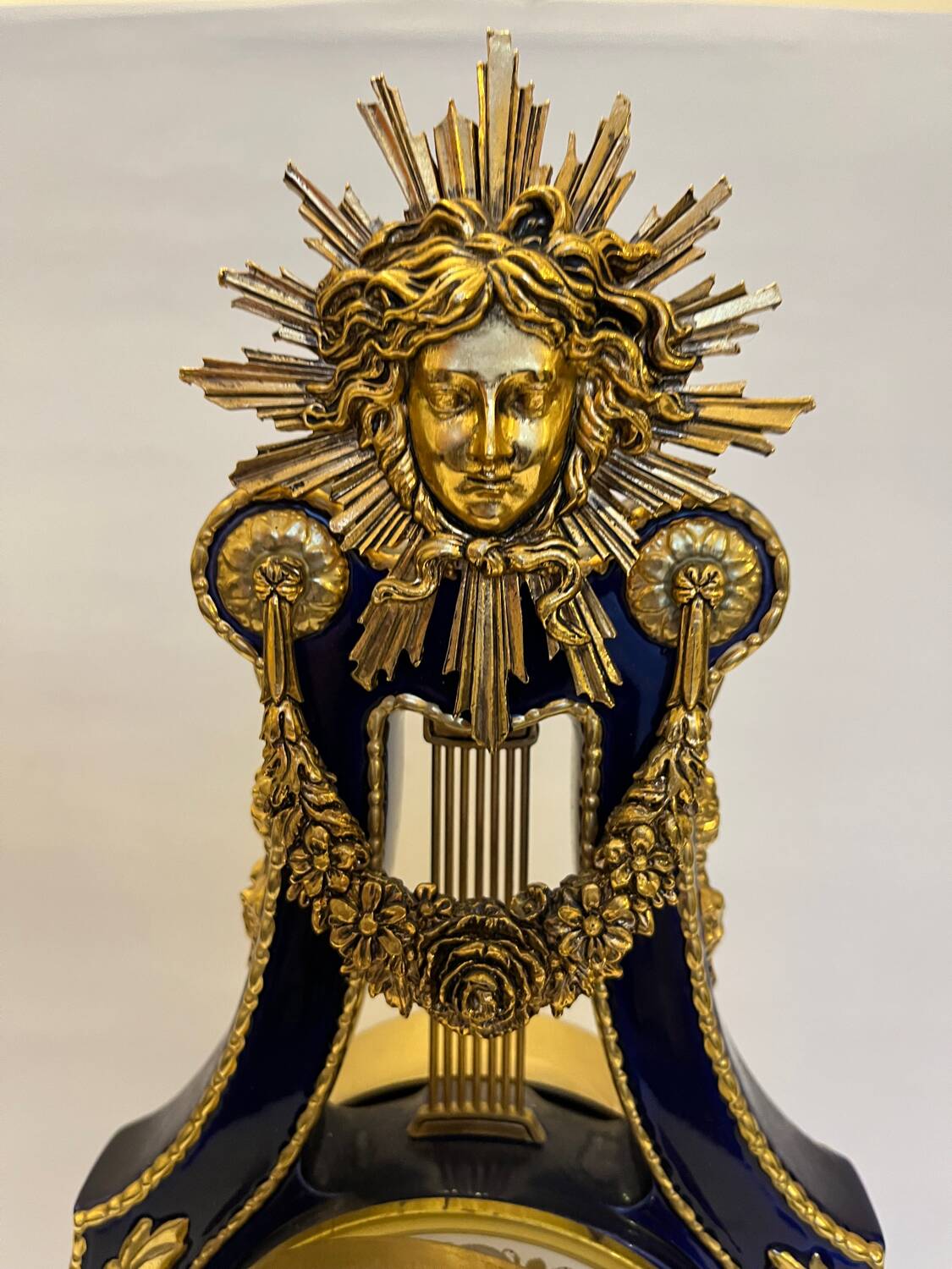 Marie Antoinette porcelain clock