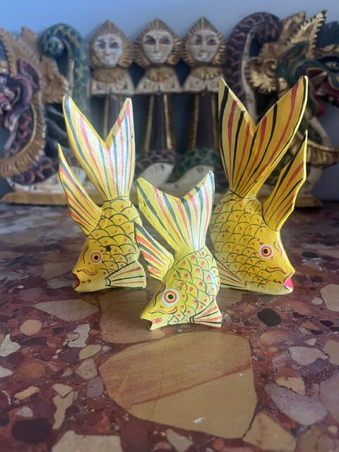 Ensemble de trois poissons décoratifs Inde