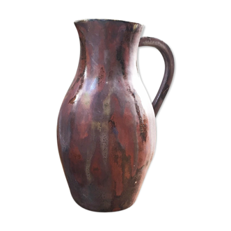 Brick red jug