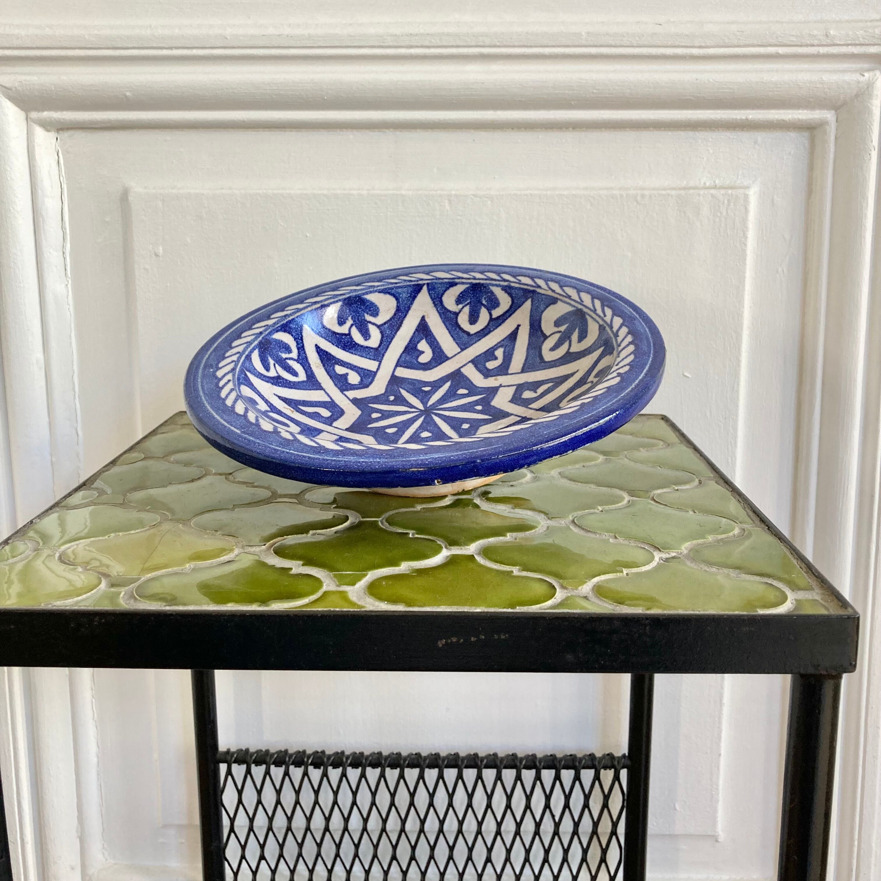 Ceramic cutting pocket tray