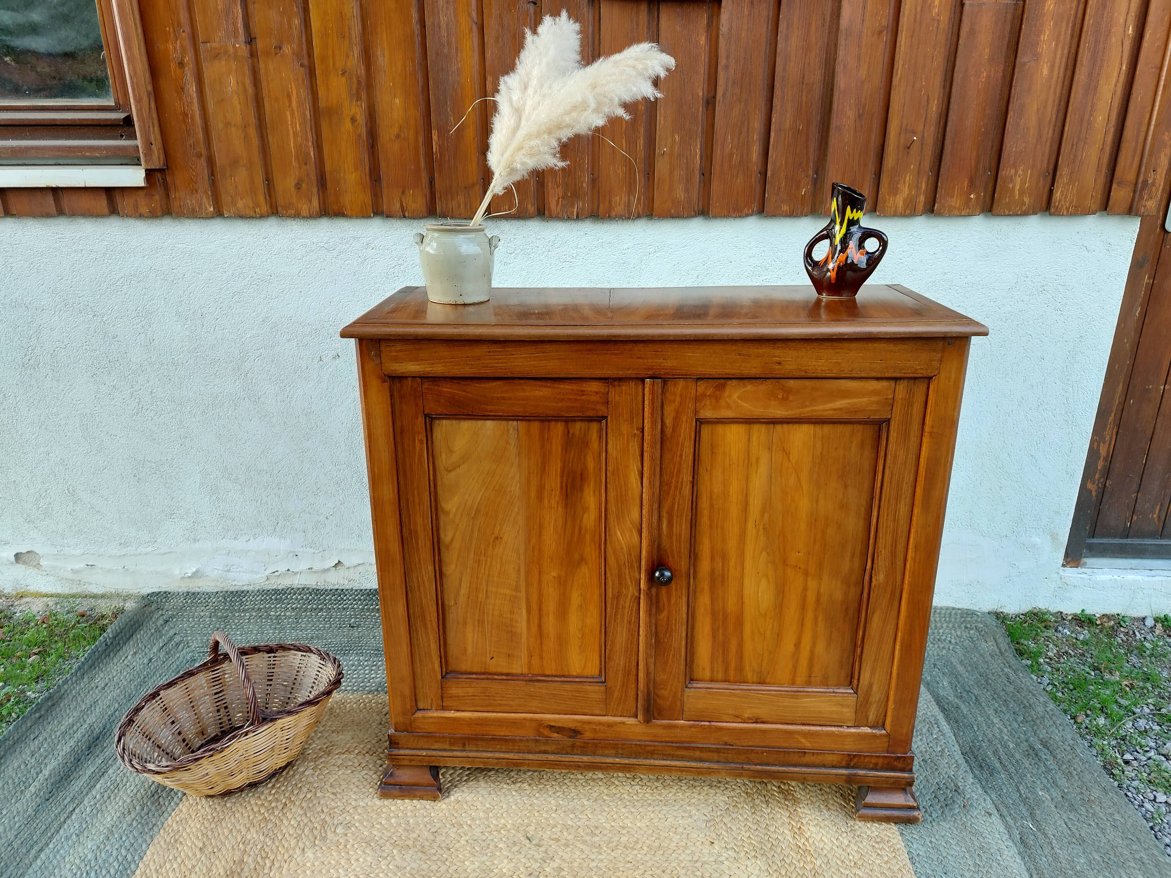 Parisian wooden buffet