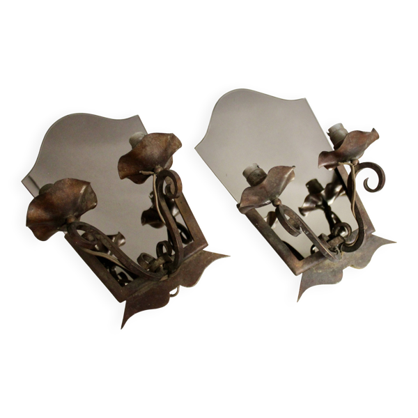 Paire d'appliques fer forgé et verre fumé Art Deco